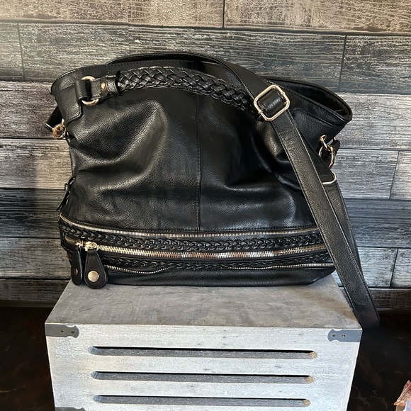 Urban Expressions Handbags - URBAN EXPRESSIONS Maxwell Vegan Travel Tote